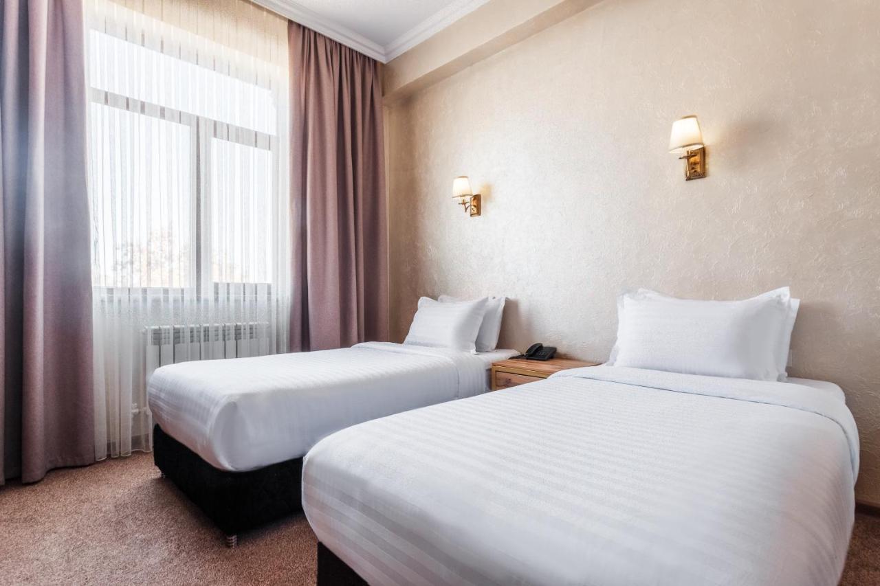 Western Suites Hotel Ташкент Екстер'єр фото