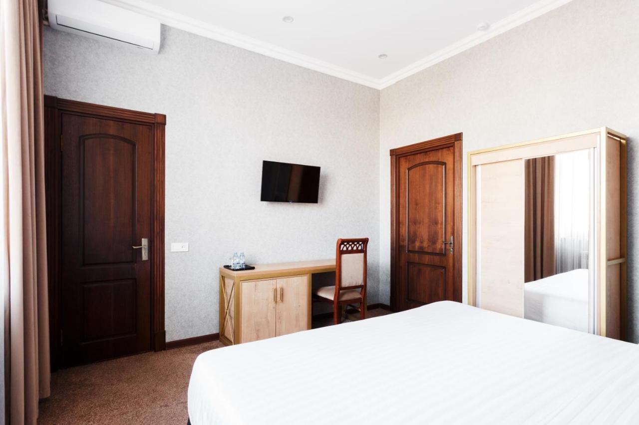 Western Suites Hotel Ташкент Екстер'єр фото