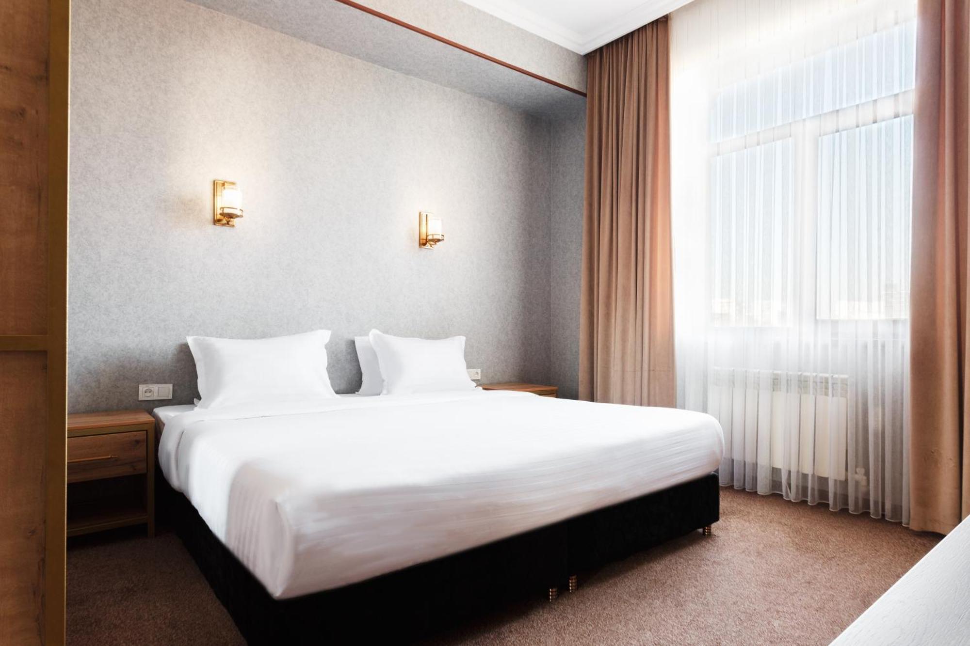Western Suites Hotel Ташкент Екстер'єр фото