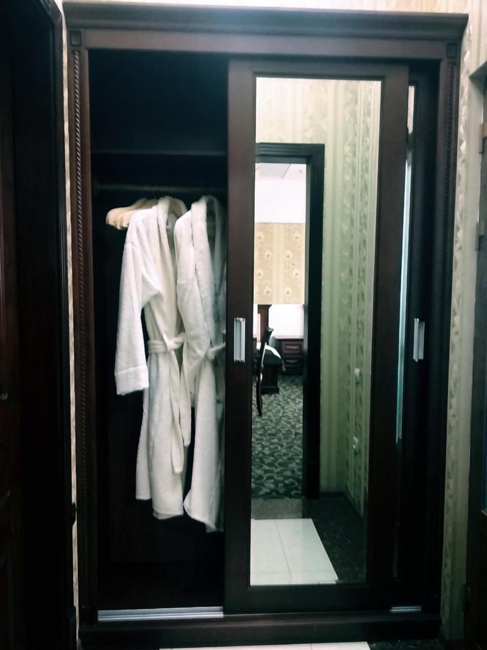 Western Suites Hotel Ташкент Екстер'єр фото