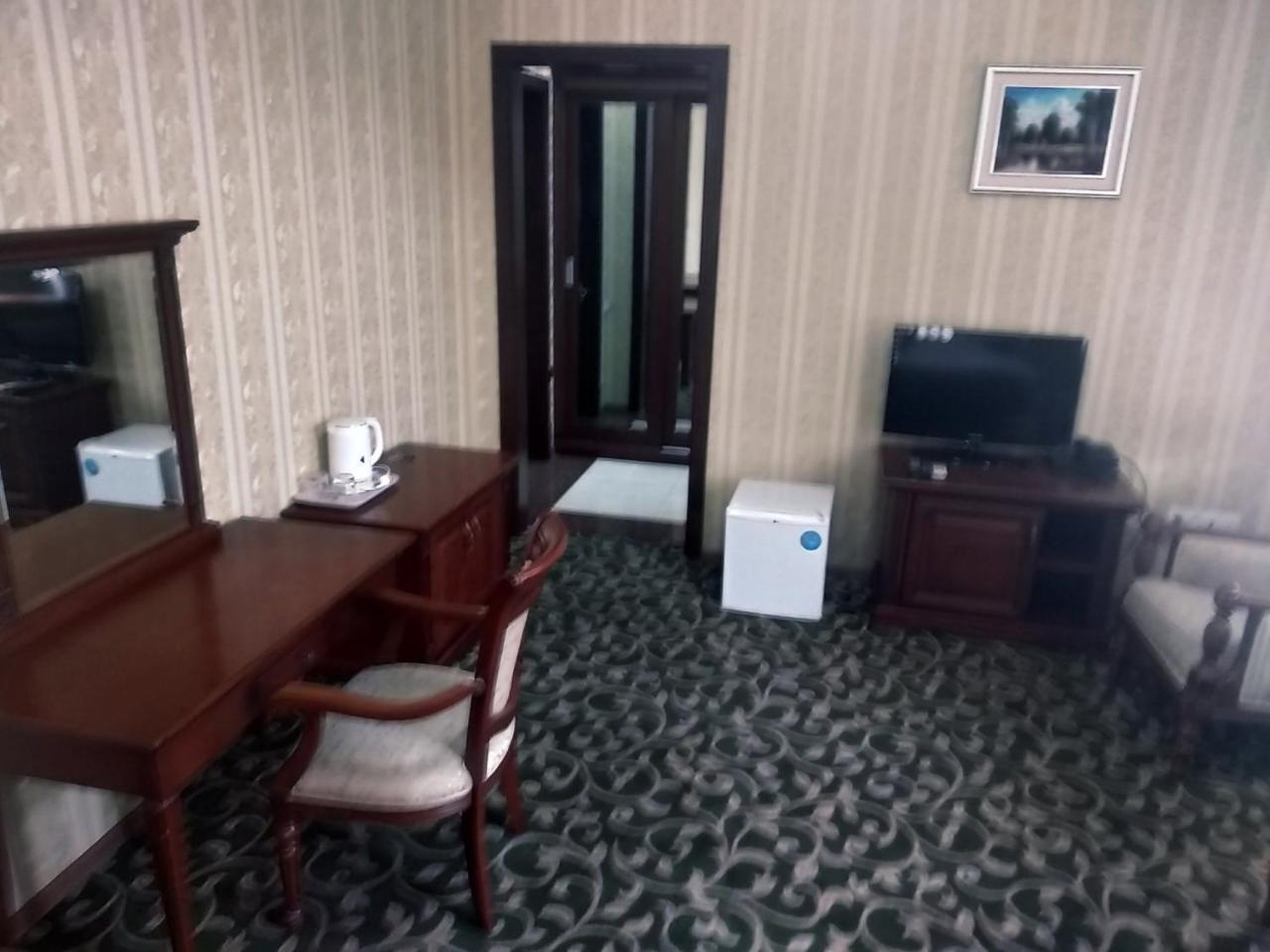 Western Suites Hotel Ташкент Екстер'єр фото